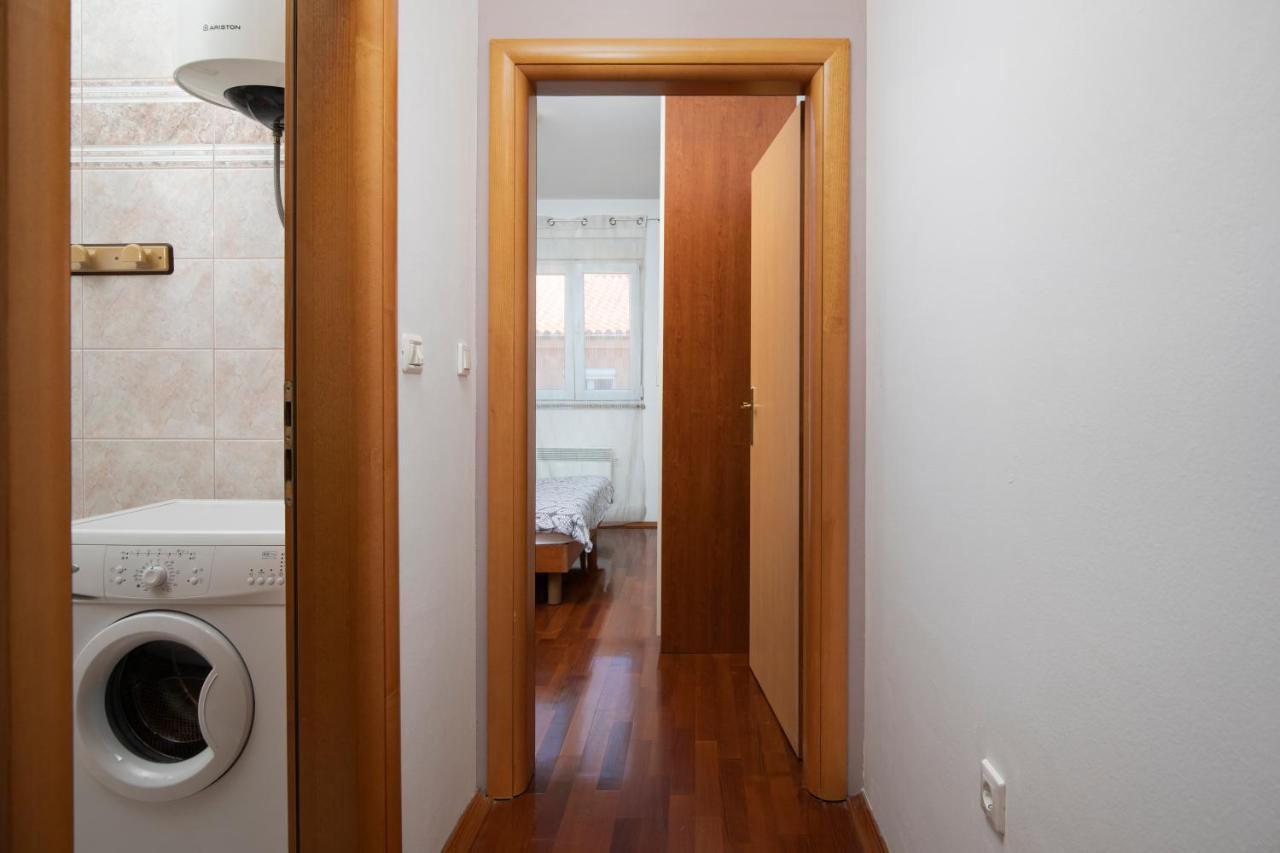 Fucane Two Bedroom Apartment *